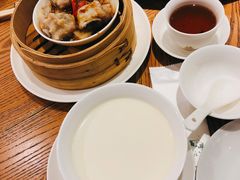黑椒牛仔骨-香港百合居(LCM置汇旭辉广场店)