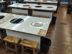 -老东镇啤酒屋海鲜加工·蒸汽海鲜·海鲜烧烤(台东店)