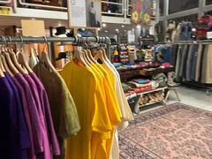 -Retrock Designer Vintage Store