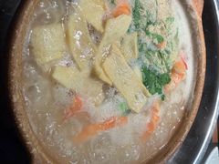 -皮蛋弟砂锅店(总店)