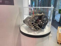 -TESLA 特斯拉(广州天环广场体验店)