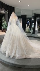 -艾米丽婚纱礼服