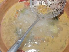 -洱火云南酸菜牛肉火锅(石景山当代商城店)