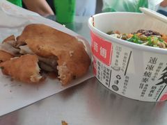 油饼包烧麦-家阳赵师傅油饼包烧麦(粮道街店)