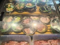 -尚品海鲜肥牛自助火锅(湖明店)