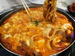 -三清洞摩西韩式年糕火锅(威高广场店)