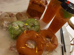 -顶东面包花园·生日蛋糕(世博店)