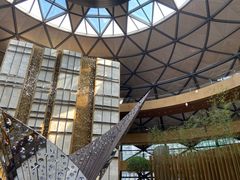 -上海滴水湖皇冠假日酒店