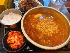 泡菜培根辛拉面-米屋石锅拌饭(师大店)