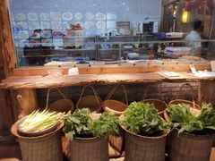 -头上红煨盐鸡·非遗院子餐厅