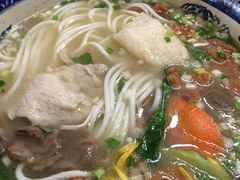 -桥香园正宗过桥米线(机场五店)