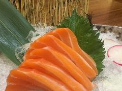 三文鱼腩-尺山寸水日料(马桥满天星店)