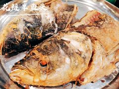 花鲢半鱼头-肖肖酸萝卜鱼火锅(总店)