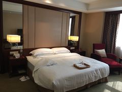 -南京金鹰皇冠假日酒店