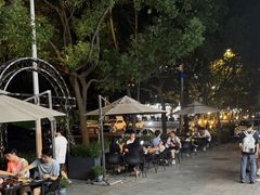 -麦凯伦烧烤·精酿超级工厂店(金桥总店)