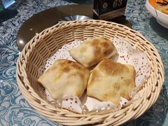 馕坑烤包子-巴扎美食·新疆菜·西域歌舞表演餐厅(新疆大厦店)