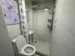 -上海游泳馆(地铁站)