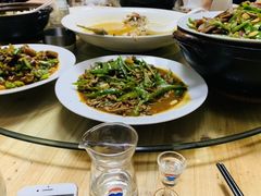 土烧萝卜牛肉丝-三千西子