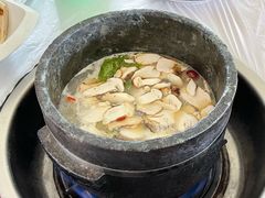 -鲁朗边巴次仁农家石锅