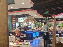 -四海一家自助餐(益田假日广场店)