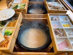 -勺子米线·云南传统小吃市集(四方街店)