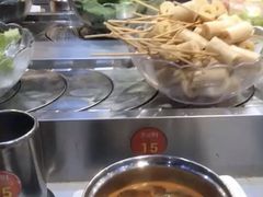 -百品聚旋转火锅(万德庄店)