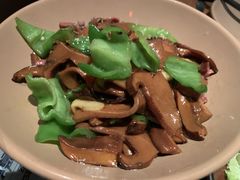 云南小炒牛肝菌-花马天堂云南餐厅 Lost Heaven(高邮路店)