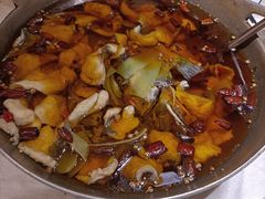 -鑫巴蜀小镇 · 水煮鱼专研店(玉桥店)