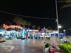 -亚龙湾亚泰商业街