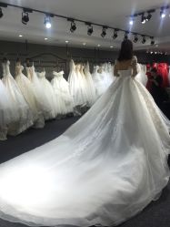 点击看大图 -曼青婚纱礼服馆