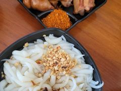 -鸿浩扒猪脚米线