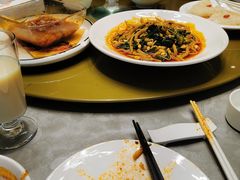 -艳阳天民俗村(公园路店)