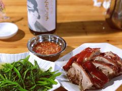 -黄记四更烤乳猪店