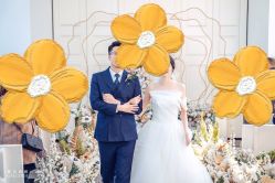 点击看大图 -GRACE KELLY婚纱与礼服(北京店)