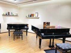-柏斯音乐艺术中心·钢琴·吉他(上音店)
