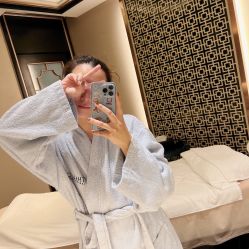 -思妍丽美容