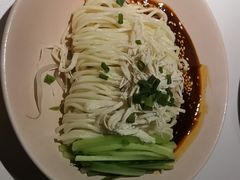 鸡丝凉面-麻六记(新天地店)