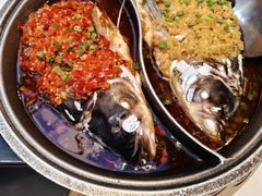 -阿瓦山寨·湘菜现炒·剁椒鱼头王(咸阳总店)