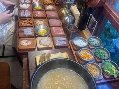 -银米·云南传统过桥米线(双廊黑金冠店)