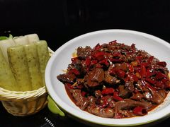 酱烧鸽子。-三强鸽子(中原路店)