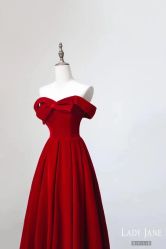 -Lady  Jane高端婚纱礼服馆