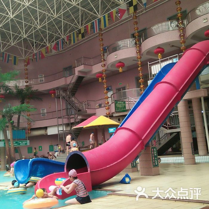 阿尔滨水上乐园