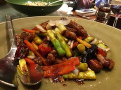 芦笋黑蒜澳洲七级和牛-君悦酒店·1881·北京烤鸭