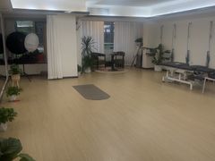 -简·无界健身工作室·运动康复·体态(石厦店)