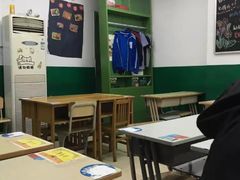 大堂-做了不起的80后