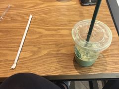 -星巴克(上海虹桥新天地二店)