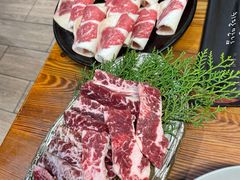 -草家酱蟹炭火烤肉店(珲春南路一店)