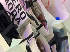 -百盛(莘庄店)