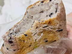 黑米芋泥软欧面包-多乐之日(田林东路店)