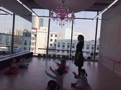 -Isee灰姑娘国际儿童艺术中心(BHGMall店)